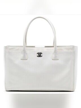 Chanel Bag CC Logo - White Leather Executive Tote Bag Reintroduced SS/2026 -Rare